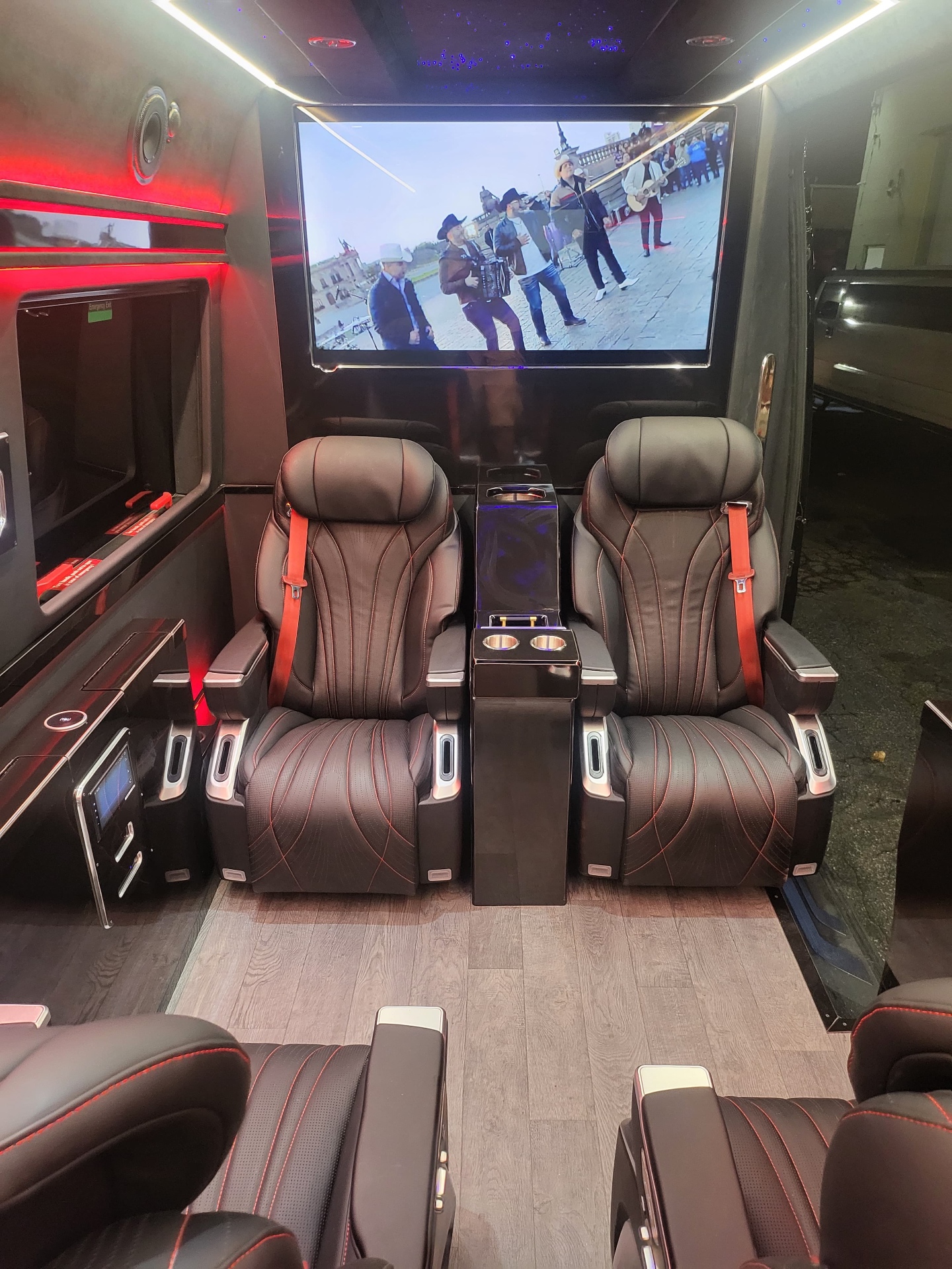 Executive Sprinter Limo — photo 1 of 2