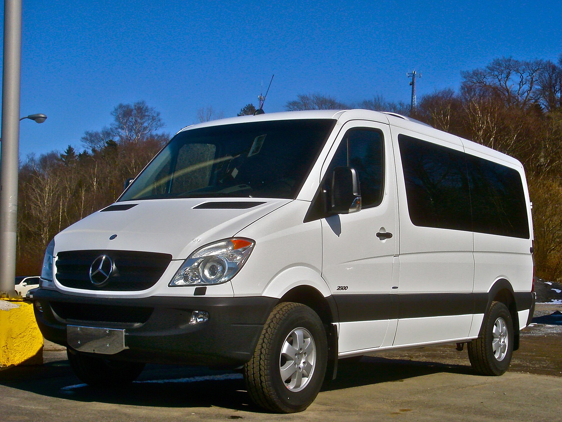 Sprinter Van (15-Passenger) — photo 1 of 1